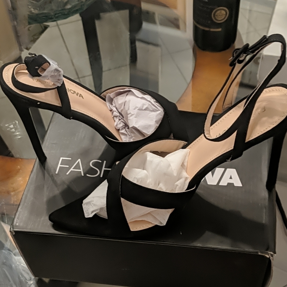 Fashion nova heels